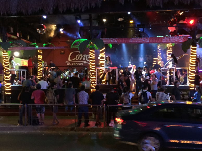 Nightlife In Cancun Hotel Zone