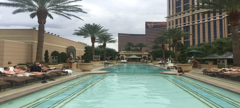 Hotel Pallazo Swimming Pool