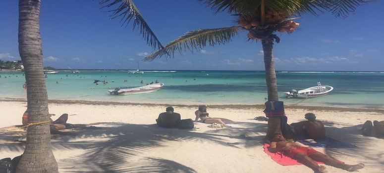 Beach In Cancun Hotel Zone